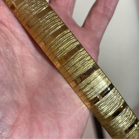 Vintage 80 90 Gold Vermeil Oversized Mobwife Classic Italy thick wide Bracelet - Picture 4 of 17